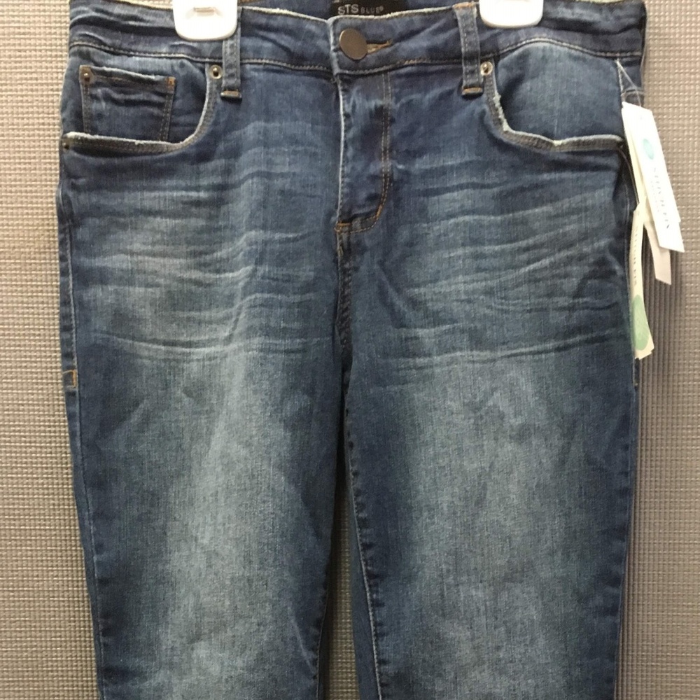 STS Blue scissor hem Neve Skinny jean